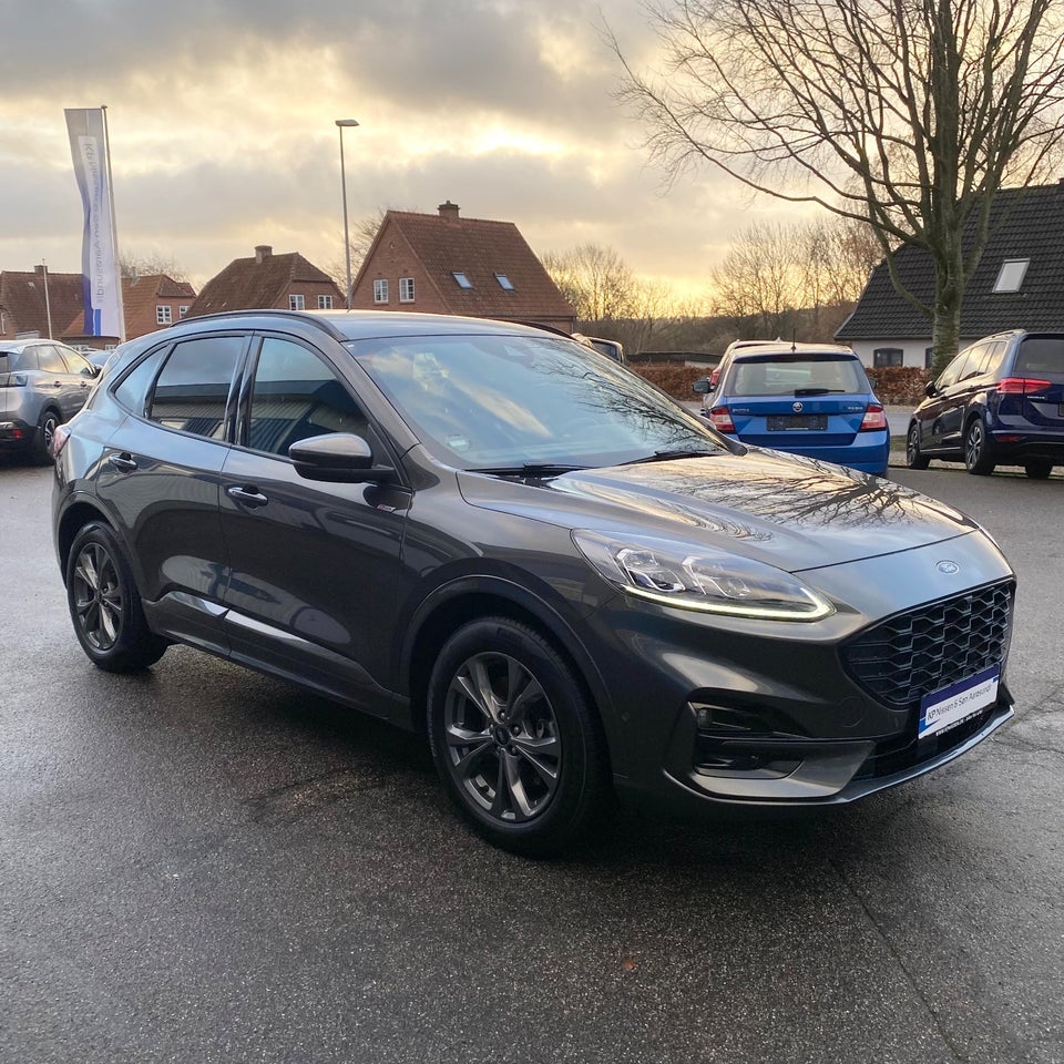 Ford Kuga 2,5 PHEV ST-Line CVT 5d