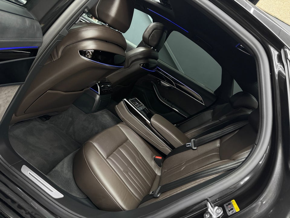 Audi A8 50 TDi quattro Tiptr. 4d