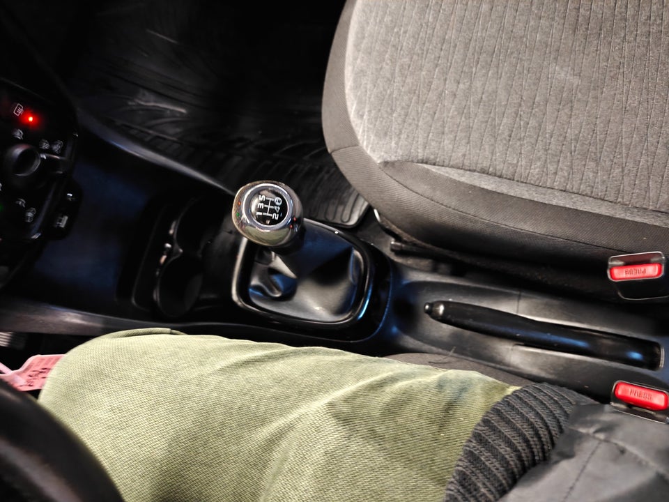 Citroën C1 1,2 PureTech Shine Airscape 5d