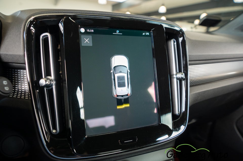 Volvo XC40 P8 ReCharge Twin R-Design 5d