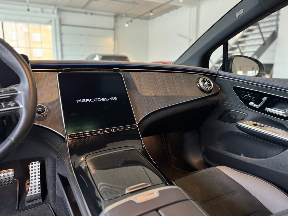 Mercedes EQE350 AMG Line 4d