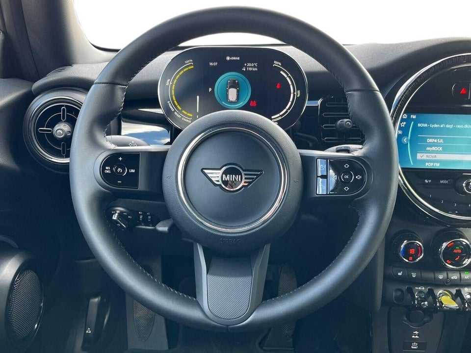 MINI Cooper SE Edition Premium Plus 3d
