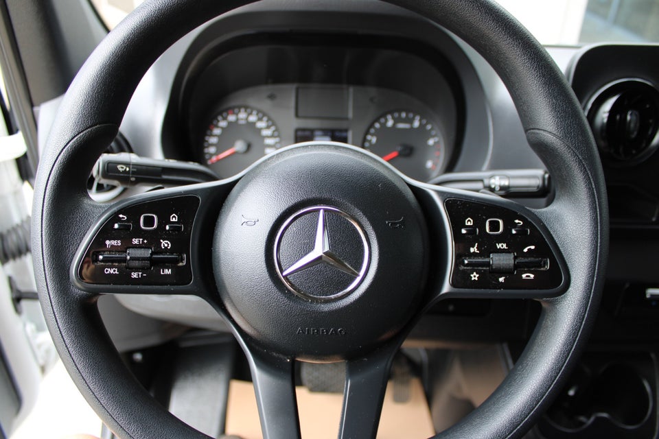Mercedes Sprinter 317 2,0 CDi A2 Kassevogn aut. RWD