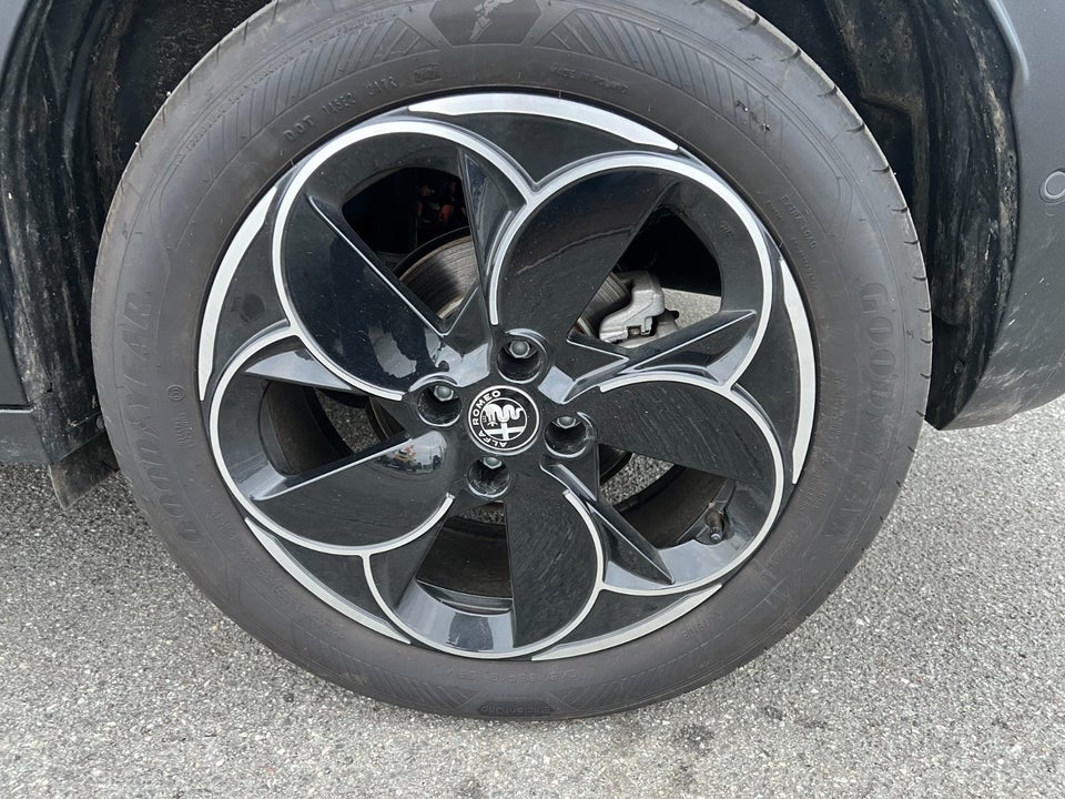 Alfa Romeo Junior Elettrica Speciale 5d