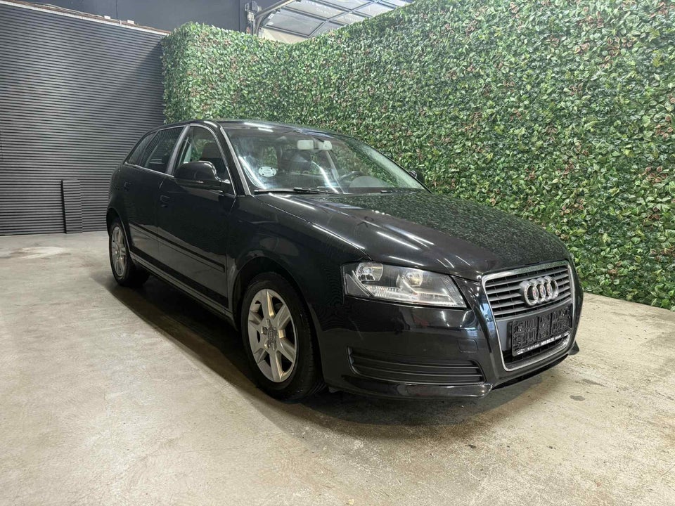 Audi A3 2,0 TDi Attraction Sportback S-tr. 5d