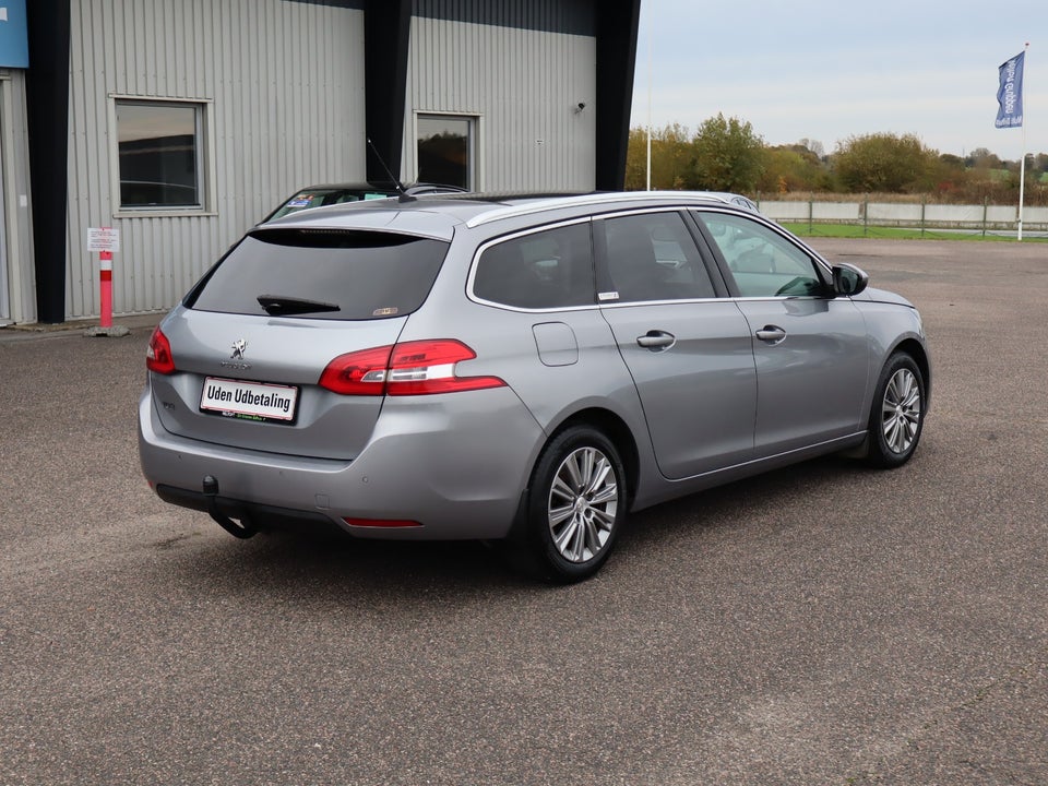 Peugeot 308 1,6 BlueHDi 120 Allure Sky SW 5d