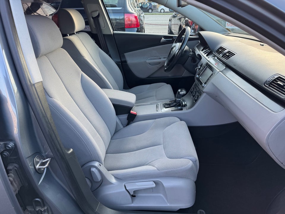 VW Passat 2,0 TDi 140 Comfortline Variant DSG 5d