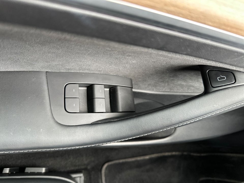 Tesla Model 3 Standard Range+ RWD 4d
