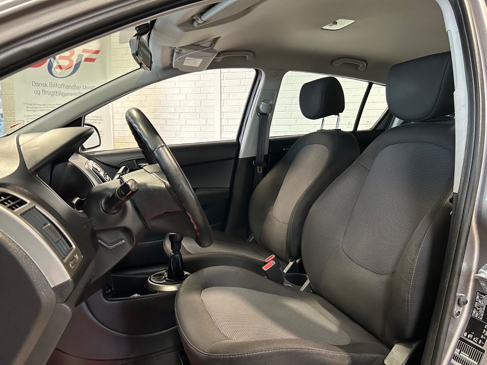 Hyundai i20 1,25 Classic XTR 5d
