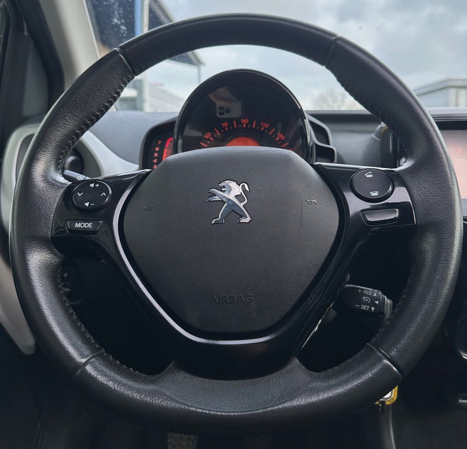 Peugeot 108 1,0 e-VTi 69 Desire TOP! 5d