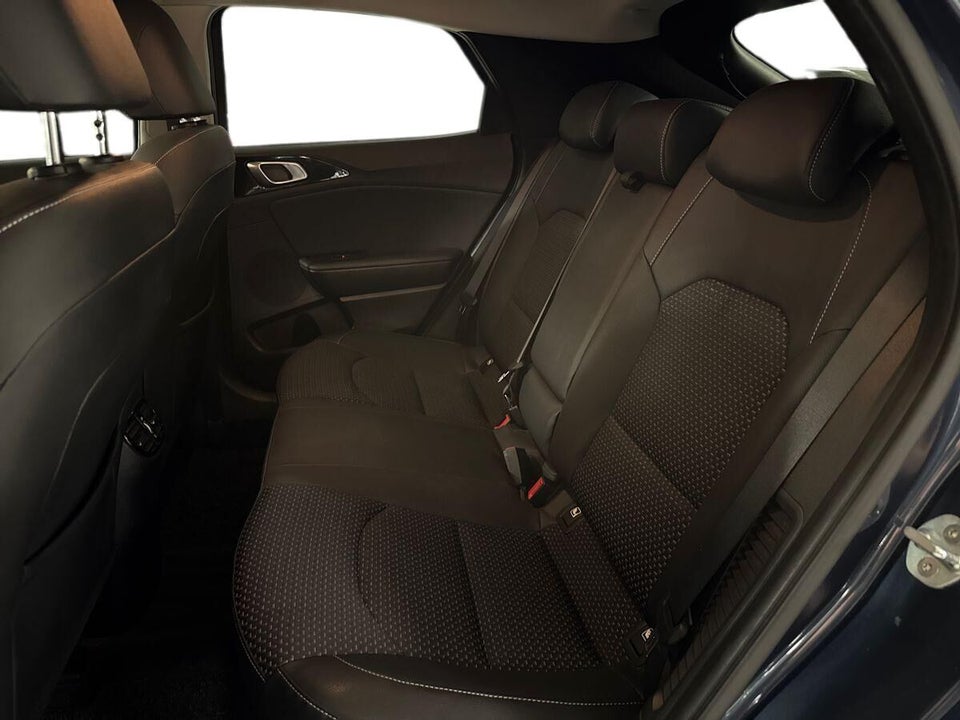 Kia XCeed 1,6 PHEV Upgrade Intro DCT 5d