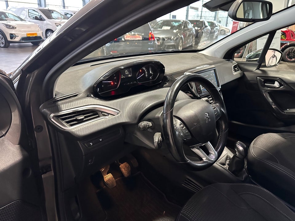 Peugeot 208 1,6 BlueHDi 100 Allure Sky 5d