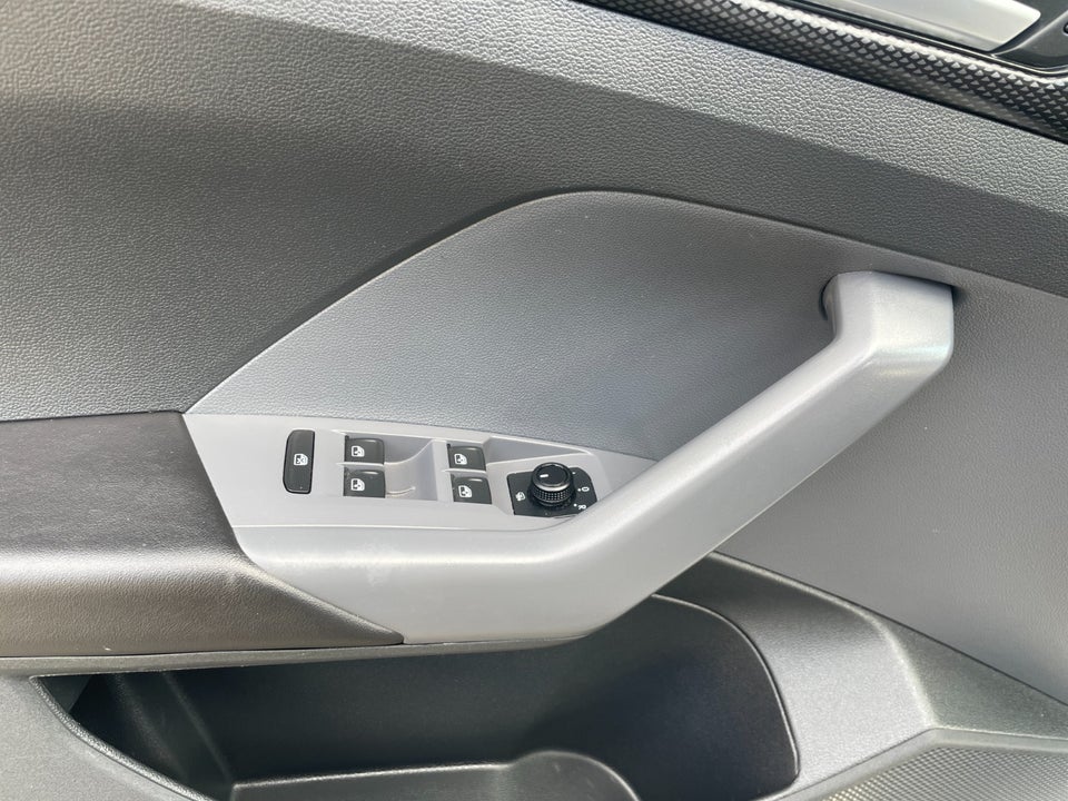 VW T-Cross 1,0 TSi 115 Life DSG 5d