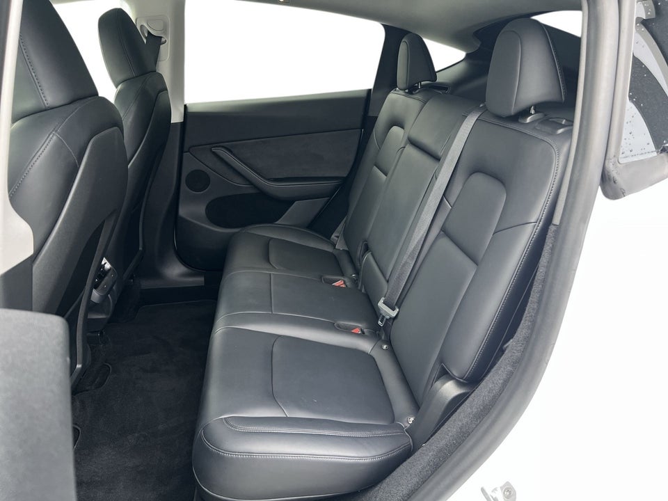 Tesla Model Y Long Range RWD 5d