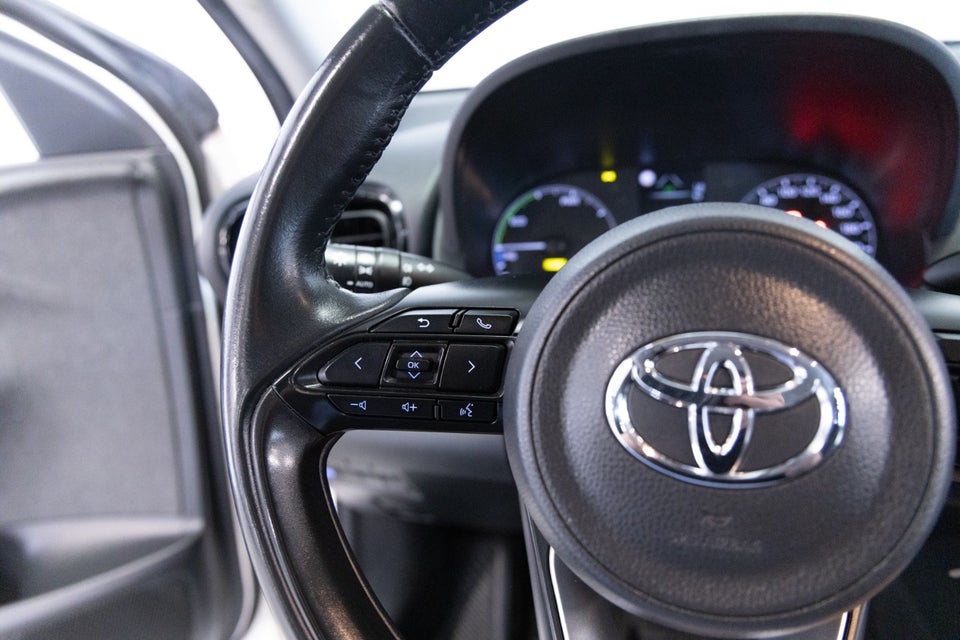 Toyota Yaris 1,5 Hybrid H3 e-CVT 5d