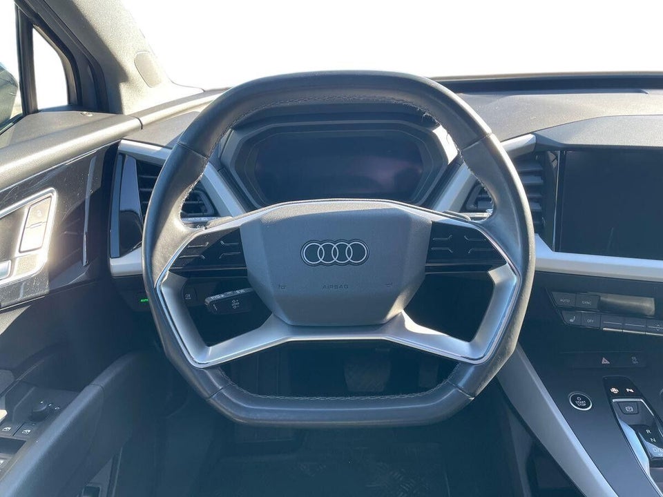 Audi Q4 e-tron 40  5d
