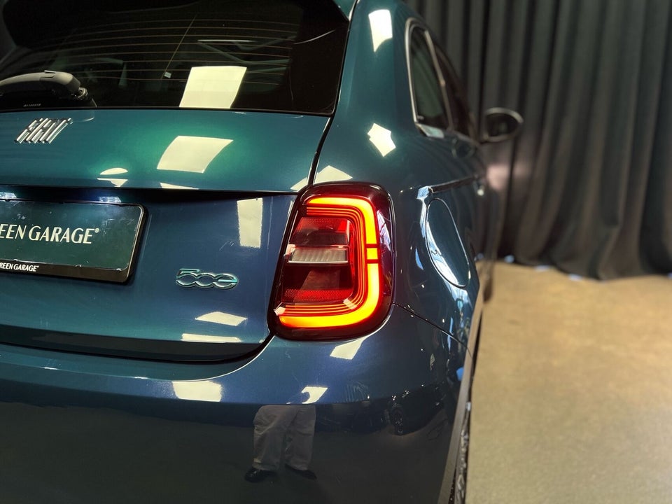 Fiat 500e 42 Icon Sky 3d