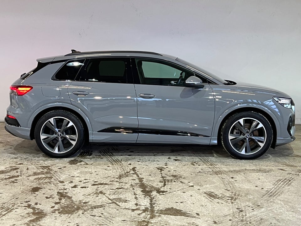 Audi Q4 e-tron 40 S-line 5d