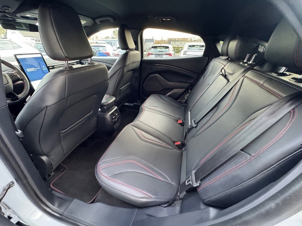 Ford Mustang Mach-E 75 Premium Standard Range AWD 5d