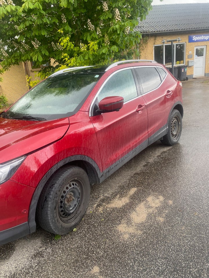 Nissan Qashqai 1,6 dCi 130 N-Tec X-tr. 5d