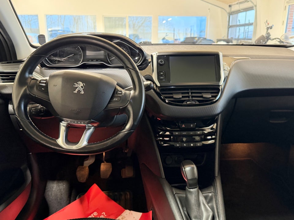 Peugeot 208 1,6 BlueHDi 100 Selection Sky 5d