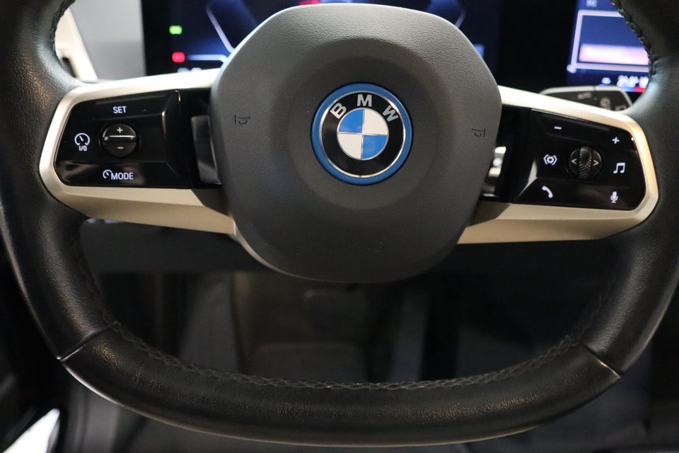 BMW iX xDrive40 Fully Charged Sport 5d