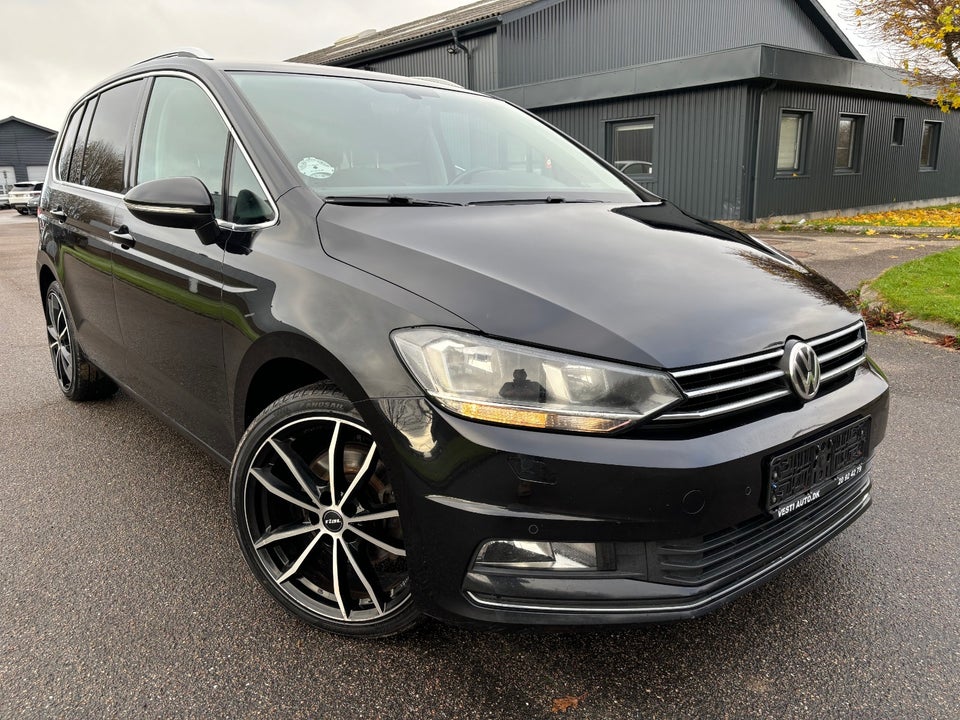 VW Touran 2,0 TDi 150 Highline DSG Van 5d