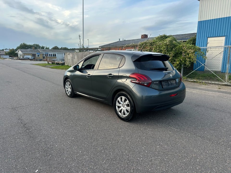 Peugeot 208 1,6 BlueHDi 100 Active 5d