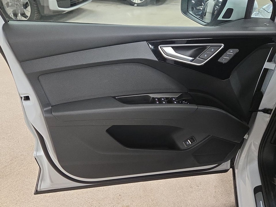Audi Q4 e-tron 45 Progress 5d