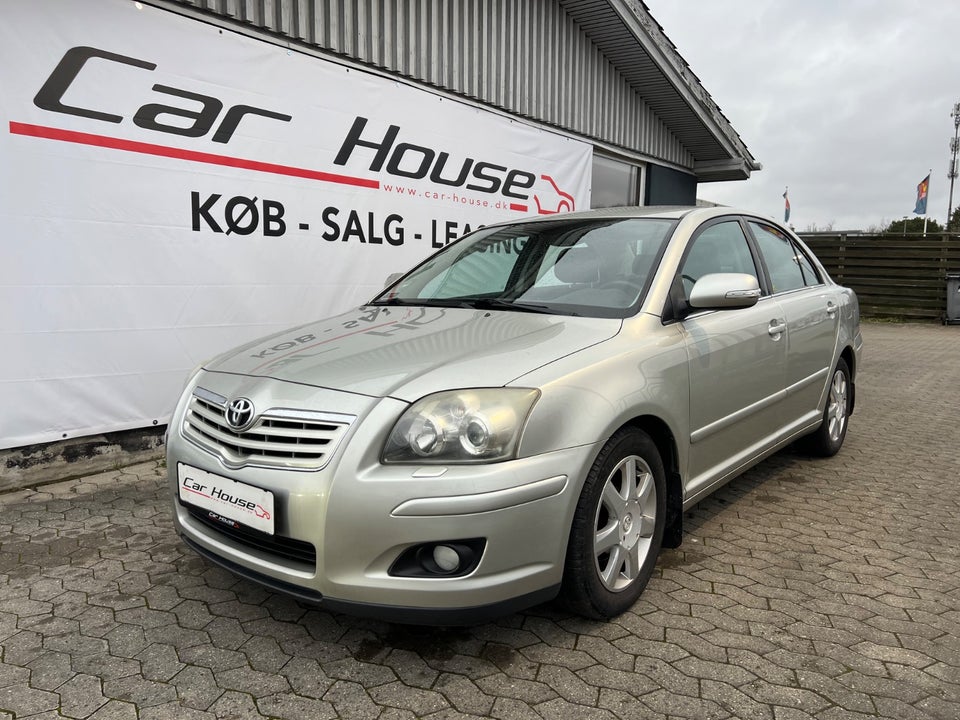 Toyota Avensis 1,8 VVT-i Terra 4d