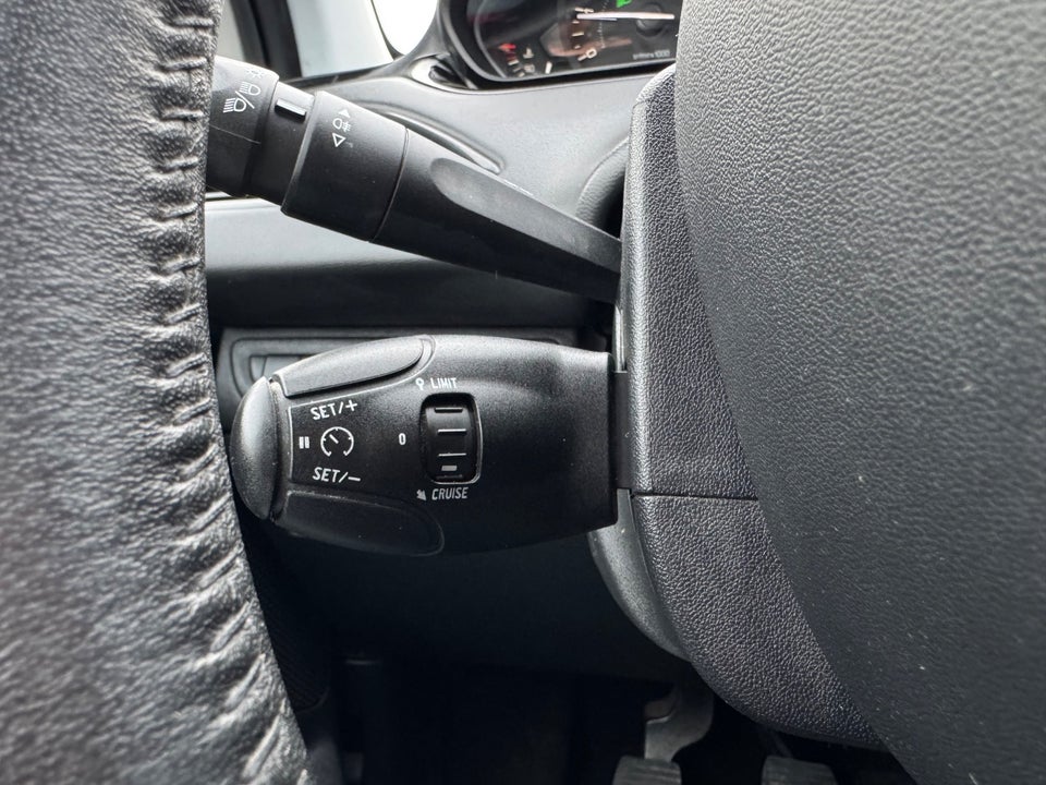 Peugeot 208 1,6 BlueHDi 75 Active 5d