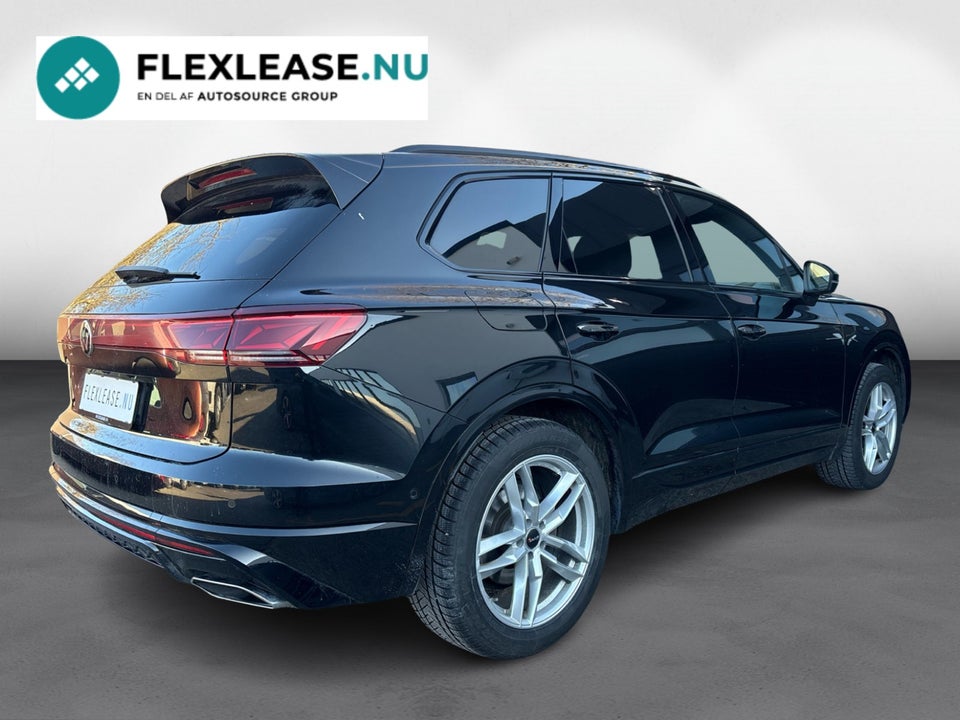 VW Touareg 3,0 TDi 286 Elegance DSG 4Motion 5d