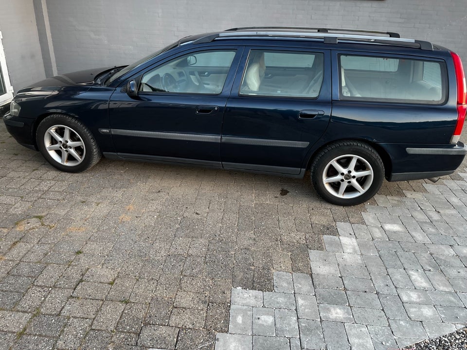 Volvo V70 2,4 20V 5d