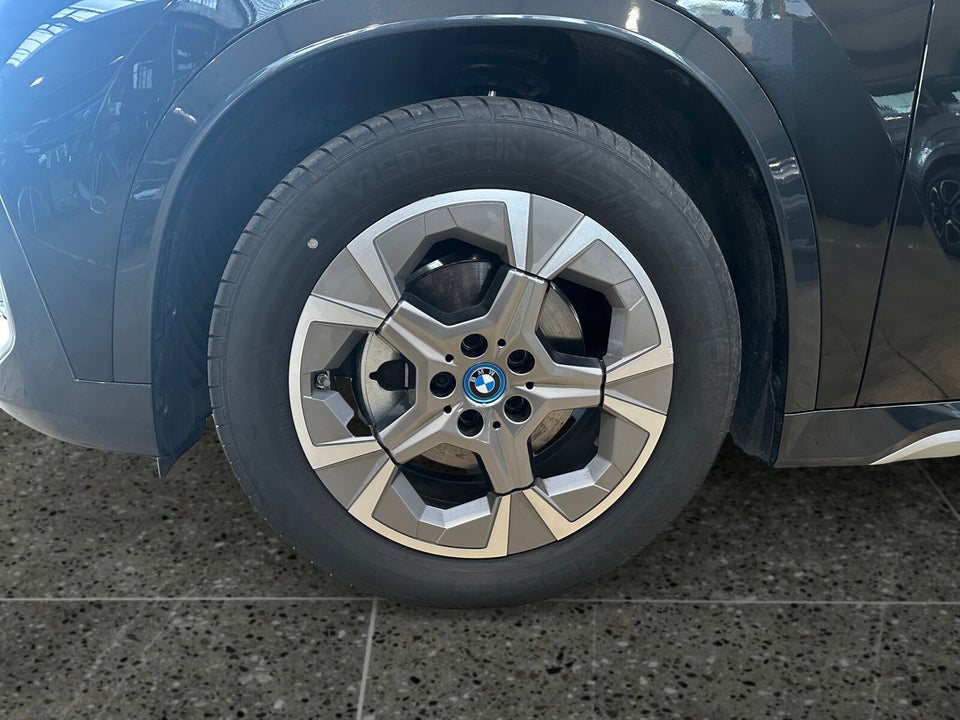 BMW iX1 eDrive20 X-Line 5d