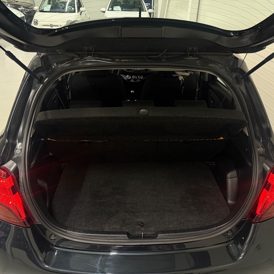 Toyota Yaris 1,0 VVT-i T2 5d