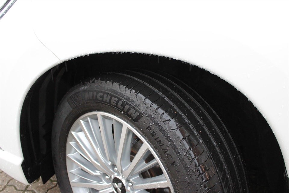 Mitsubishi Outlander 2,4 PHEV Intense CVT 4WD 5d