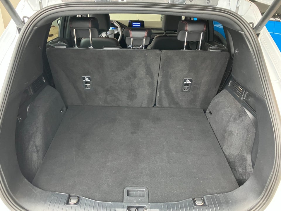 Ford Kuga 2,5 HEV ST-Line X CVT 5d