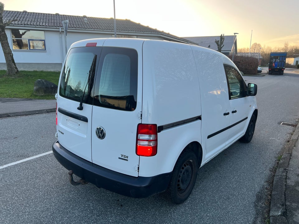 VW Caddy 1,6 TDi 75 BMT Van 4d