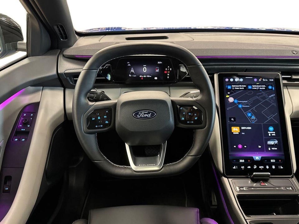 Ford Explorer 79 Premium Extended Range 5d