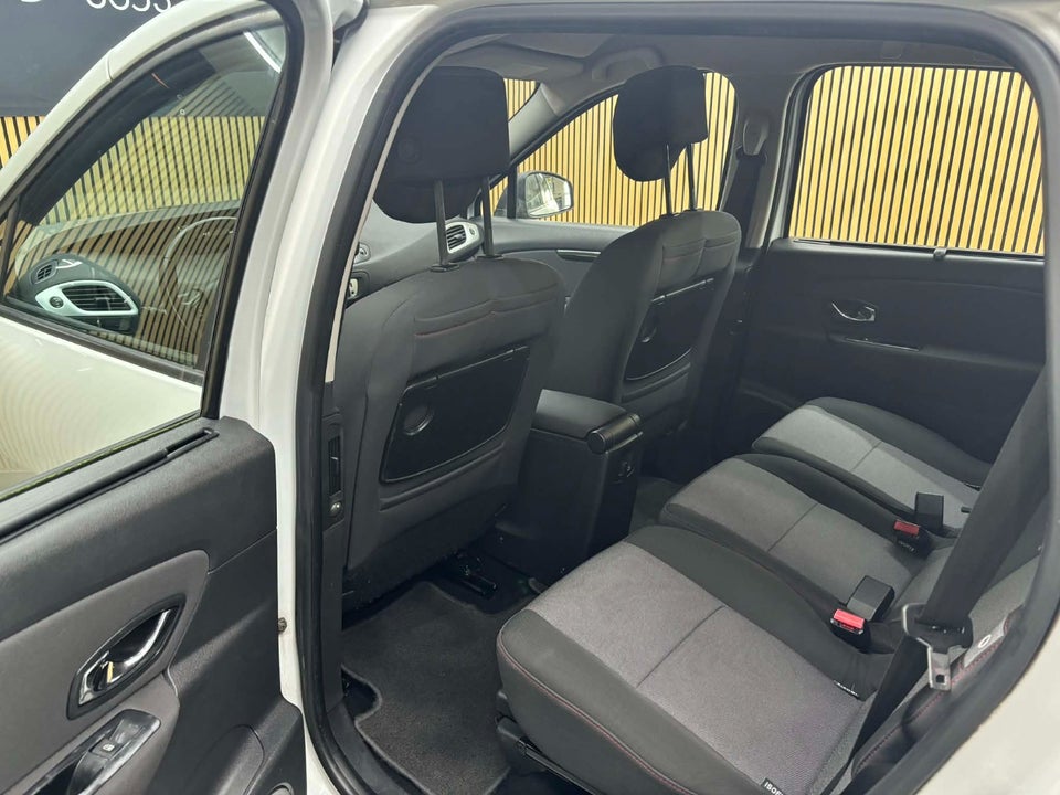 Renault Grand Scenic III 1,5 dCi 110 Dynamique 5d