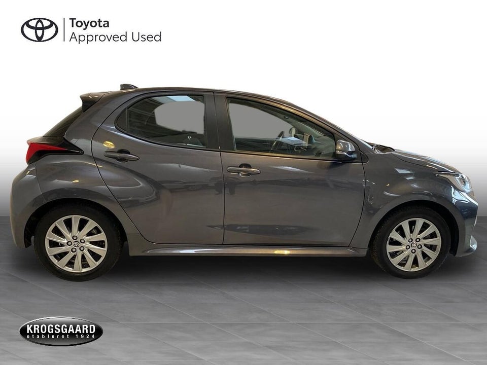 Toyota Yaris 1,5 Hybrid Active Tech e-CVT 5d