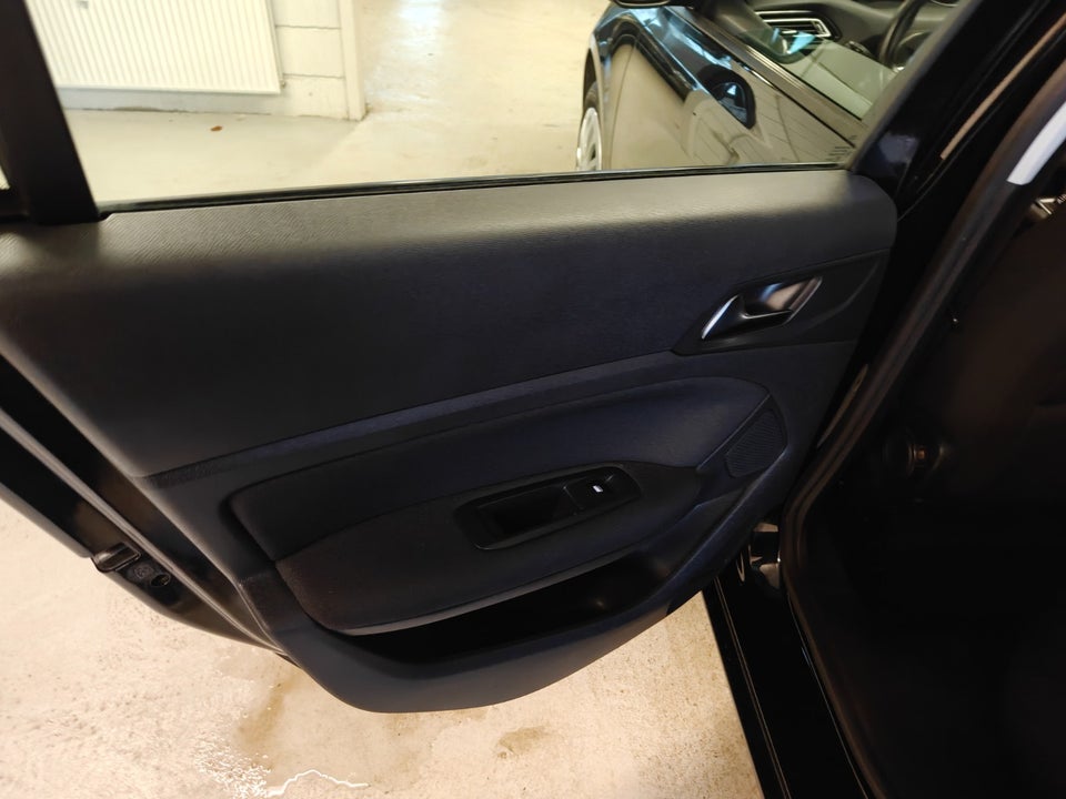 Peugeot 308 1,2 VTi 82 Active 5d