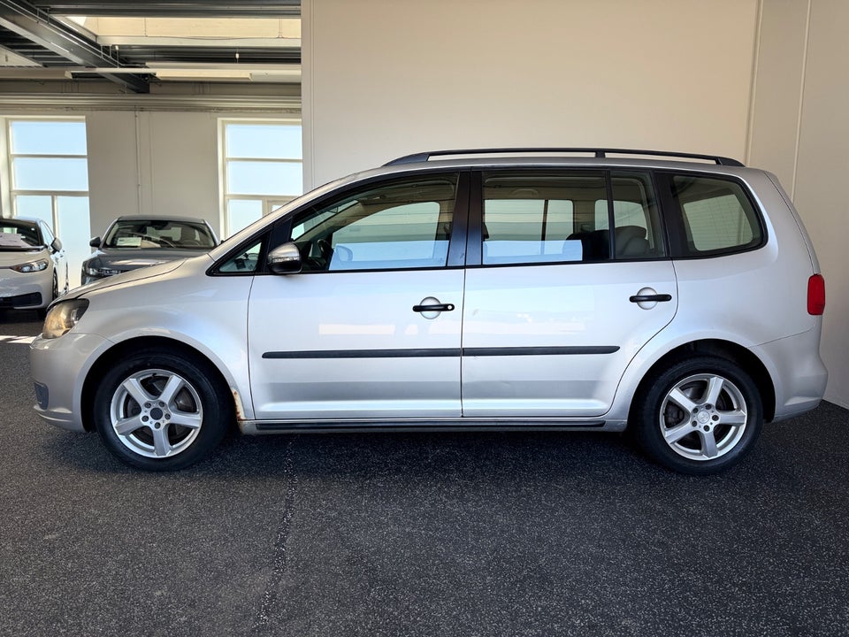 VW Touran 1,6 TDi 105 Trendline 7prs 5d