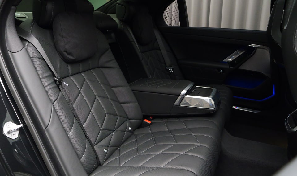 BMW i7 xDrive60 M-Sport 4d