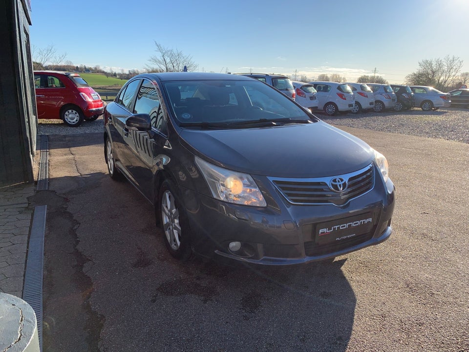 Toyota Avensis 2,0 VVT-i T3 stc. E-CVT 5d