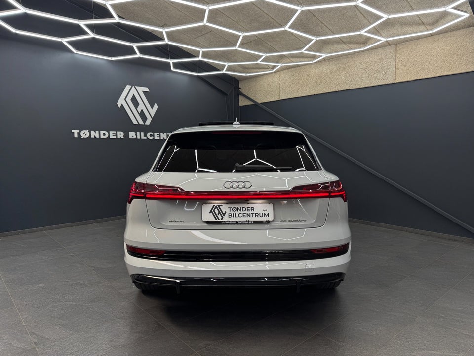 Audi e-tron 55 S-line quattro 5d