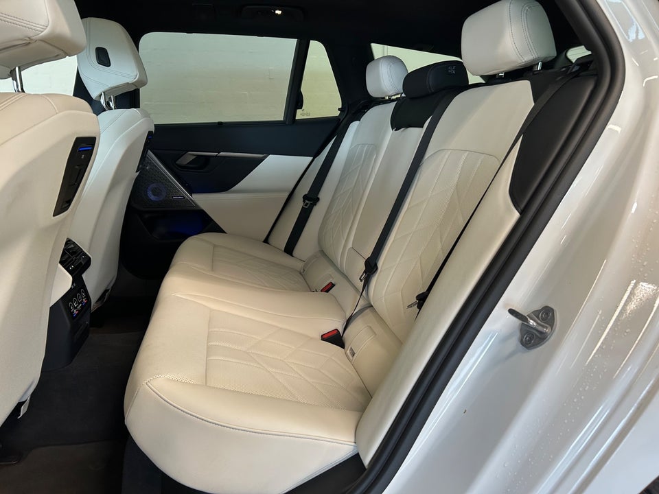 BMW i5 eDrive40 Touring Fully Charged M-Sport 5d