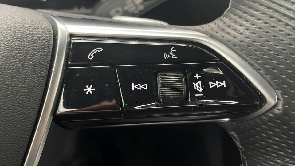 Audi e-tron 55 S-line quattro 5d