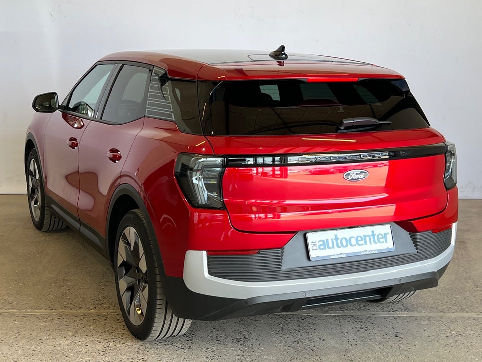 Ford Explorer 82 Premium Extended Range 5d