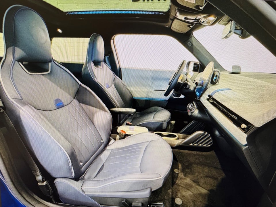 MINI Cooper SE Favoured Trim XL 3d